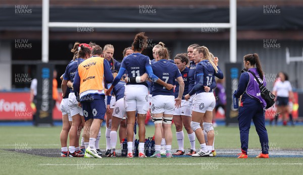 210424 - Wales v France, Guinness Women’s 6 Nations - The France team huddle up during the game