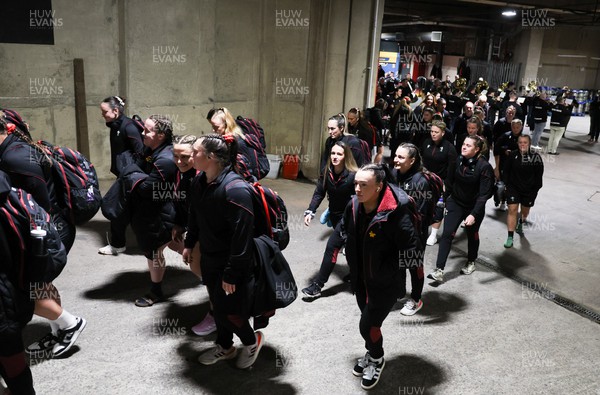 210424 - Wales v France, Guinness Women’s 6 Nations - The Wales team make their way from the hotel to the stadium