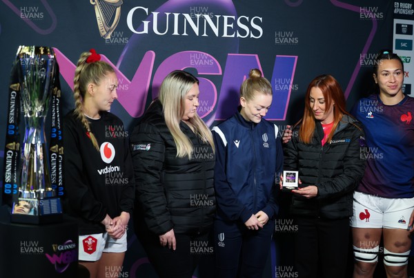 210424 - Wales v France, Guinness Women’s 6 Nations - Hannah Jones of Wales and Manae Feleu of France at the coin toss ahead of the match