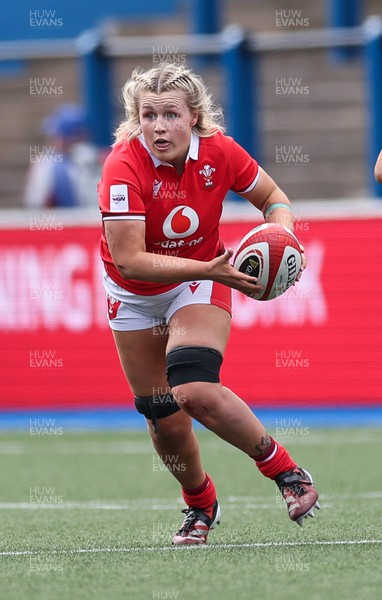 210424 - Wales v France, Guinness Women’s 6 Nations - Alex Callender of Wales