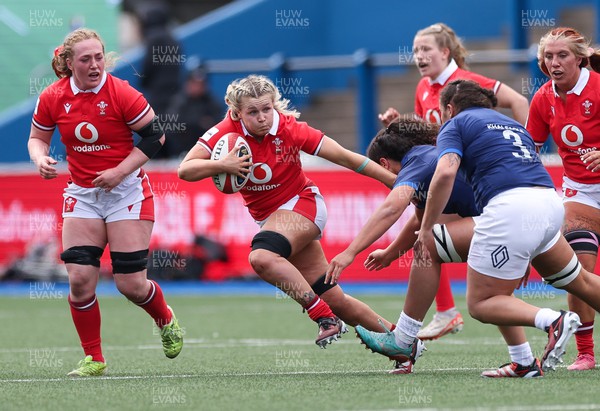 210424 - Wales v France, Guinness Women’s 6 Nations - Alex Callender of Wales