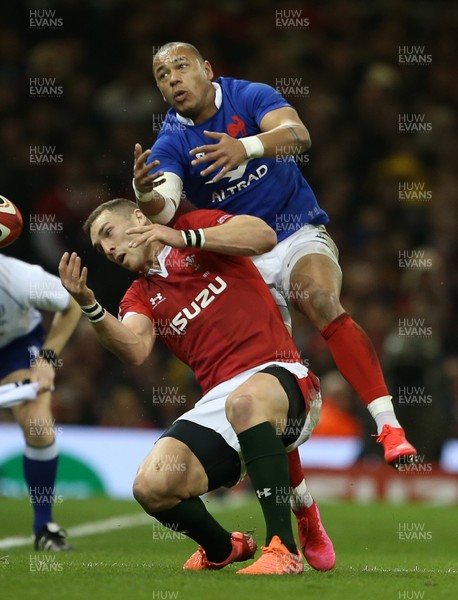 220220 - Wales v France - Guinness 6 Nations - Gael Fickou of France collides with George North of Wales