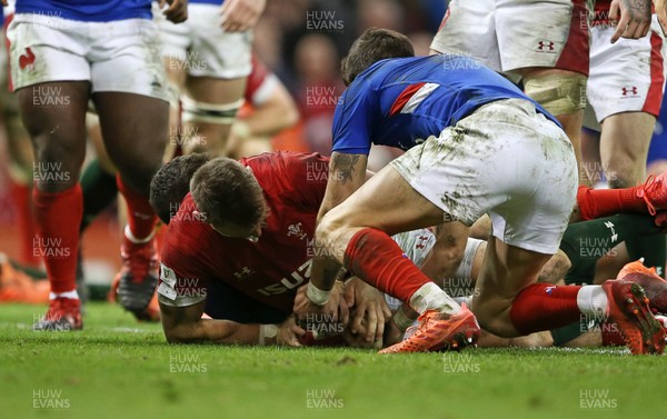 220220 - Wales v France - Guinness 6 Nations - Dan Biggar of Wales scores a try