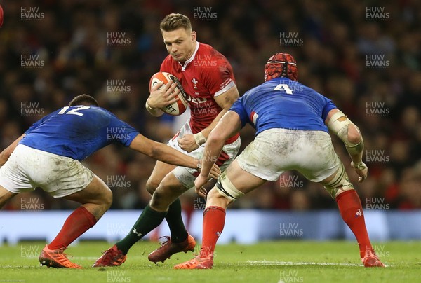 220220 - Wales v France, Guinness Six Nations Championship 2020 - Dan Biggar of Wales takes on Arthur Vincent of France  and Bernard Le Roux of France