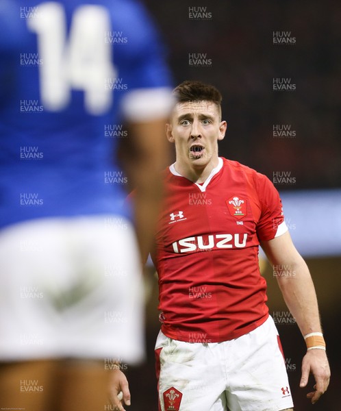 220220 - Wales v France, Guinness Six Nations Championship 2020 - Josh Adams of Wales exchanges words with Teddy Thomas of France