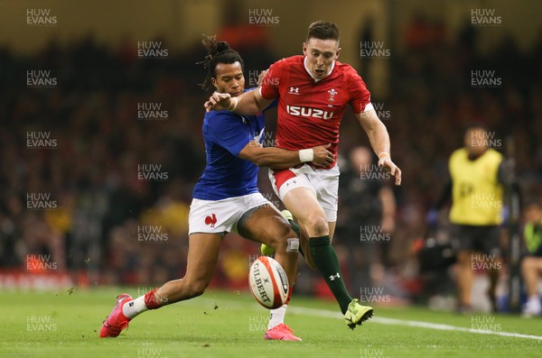 220220 - Wales v France, Guinness Six Nations Championship 2020 - Josh Adams of Wales and Teddy Thomas of France compete for the ball