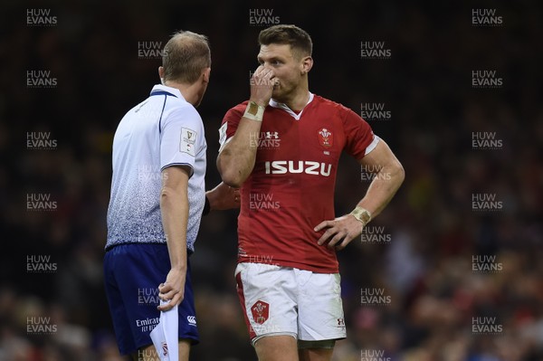 220220 - Wales v France - Guinness Six Nations - Dan Biggar of Wales talks to assistant referee Wayne Barnes 