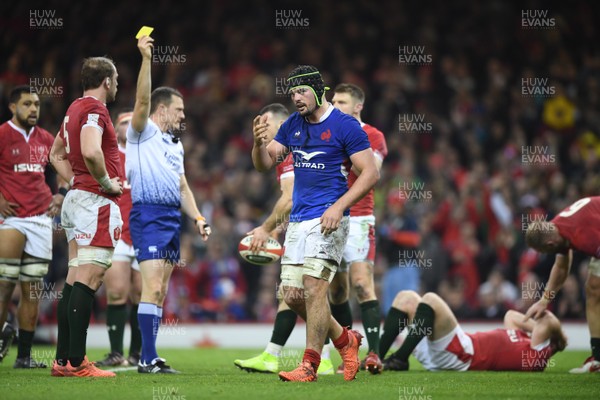 220220 - Wales v France - Guinness Six Nations - Gregory Alldritt of France is shown a yellow card