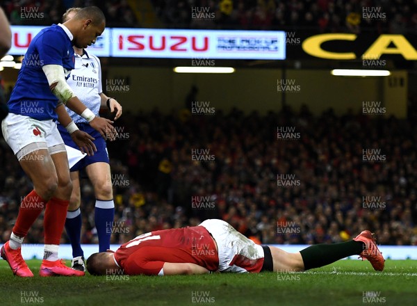220220 - Wales v France - Guinness Six Nations - George North of Wales goes down with an injury