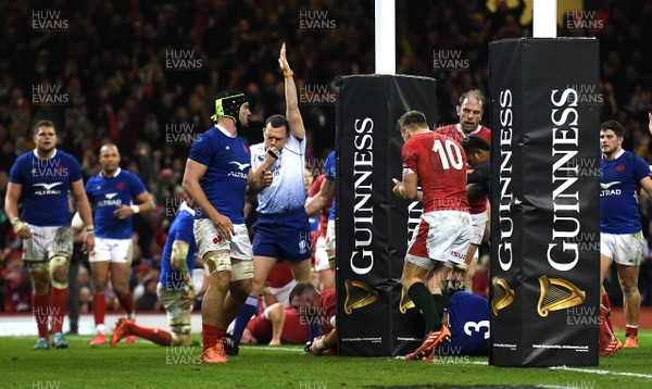 220220 - Wales v France - Guinness Six Nations - Dillon Lewis of Wales scores try