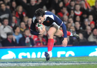 26.02.10 - Six Nations Rugby, Wales v France France's Francois Trinh-Duc scores try 