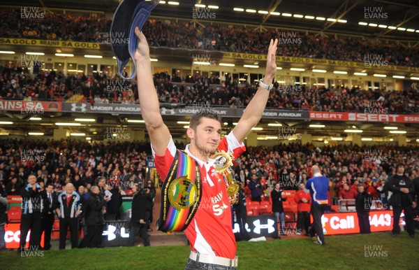 26.02.10 - Wales v France - RBS Six Nations 2010 - Boxer Nathan Cleverly on the pitch prior to kick off. 