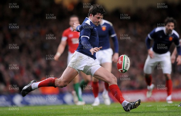 26.02.10 - Wales v France - RBS Six Nations 2010 - Francois Trinh-Duc of France. 