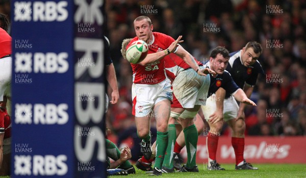 26.02.10 ... Wales v France, RBS 6 Nations 2010 -  Wales' Richard Rees  
