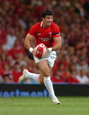 26.08.07 - Wales v France - Invesco Perpetual 2007 Summer Series - Wales' Mike Phillips 