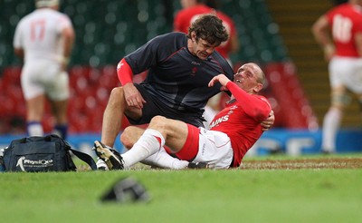 26.08.07 - Wales v France -  Wales' Gareth Thomas is left dazed after receiving injury 