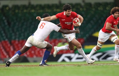 26.08.07 - Wales v France -  Wales' Mike Phillips is held by France's Serge Betsen 