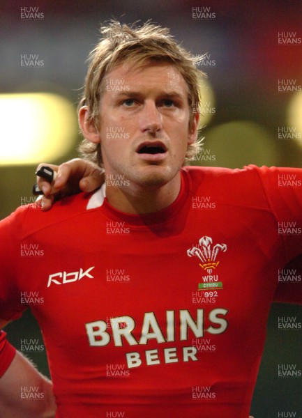 26.08.07 - Wales v France - Invesco Perpetual 2007 Summer Series - Wales' Jamie Robinson 