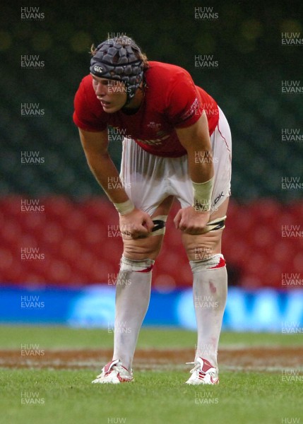 26.08.07 - Wales v France - Invesco Perpetual 2007 Summer Series - Wales' Alun Wyn Jones 