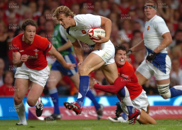 26.08.07 - Wales v France - Invesco Perpetual 2007 Summer Series - France's Aurelien Rougerie 