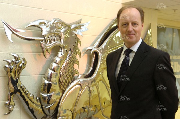 26.08.07 - Wales v France - Invesco Perpetual 2007 Summer Series - New WRU Head of Marketing, Gwyn Dolphin 