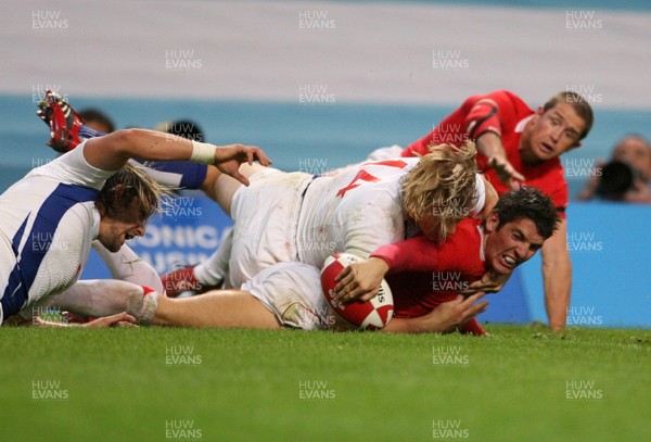 26.08.07  Wales v France... Wales James Hook scores try. 