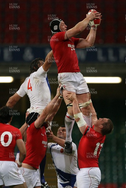 26.08.07  Wales v France... Wales' Ian Gough beats Sebastien Chabal to lineout ball. 