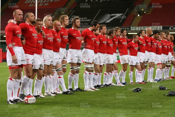 26.08.07  Wales v France... Mascot Jonathan David Rees with the players. 