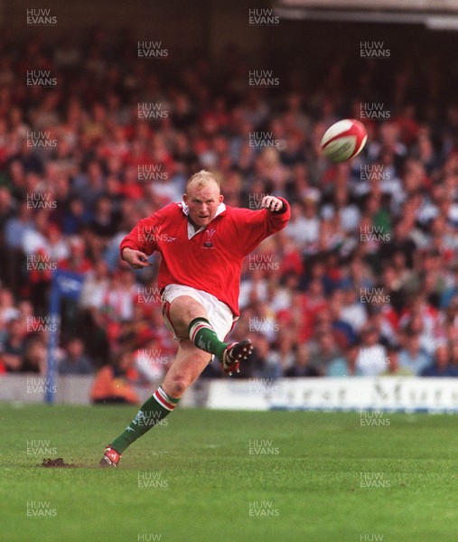 280899 - Wales 34 v 23 France - France Tour Match -  Neil Jenkins of Wales kicks 