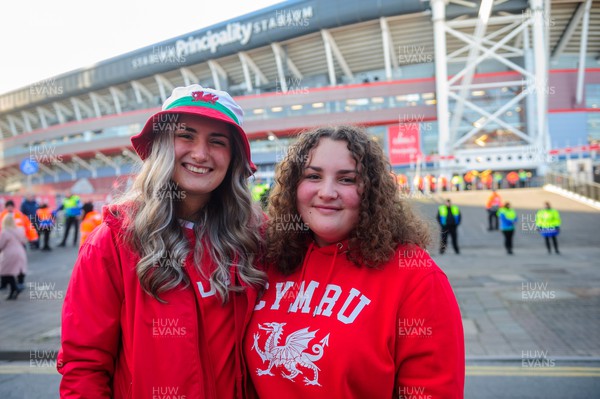 191122 - Wales v Georgia - Autumn Nations Series -  Wales fans outside Principality Stadium before the match