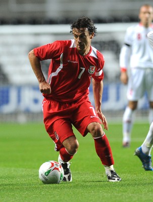 20.08.08 - International Football Friendly Wales v Georgia Wales' Simon Davies 