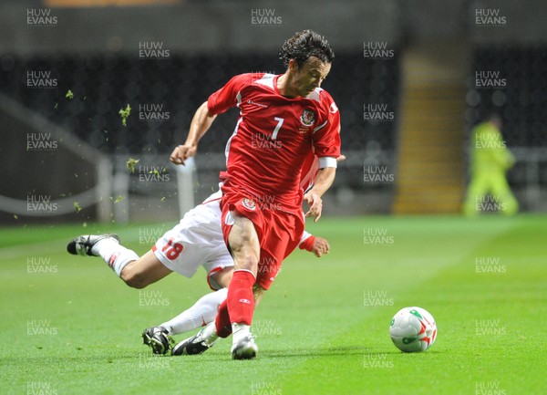 20.08.08 - International Football Friendly Wales v Georgia Wales' Simon Davies 