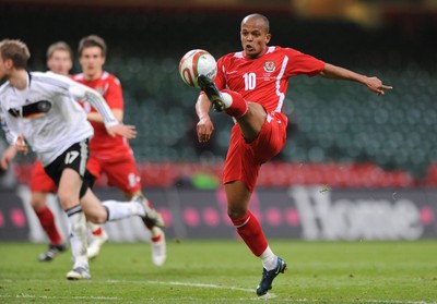 01.04.09 - Wales v Germany - 2010 FIFA World Cup Qualifying Group 4 - Wales' Rob Earnshaw tries to control the ball. 