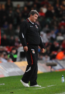 01.04.09 - Wales v Germany - World Cup 2010 - Qualifying Group 4 Wales Manager John Toshack  