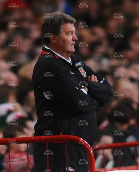 01.04.09 - Wales v Germany - World Cup 2010 - Qualifying Group 4 Wales Manager John Toshack 