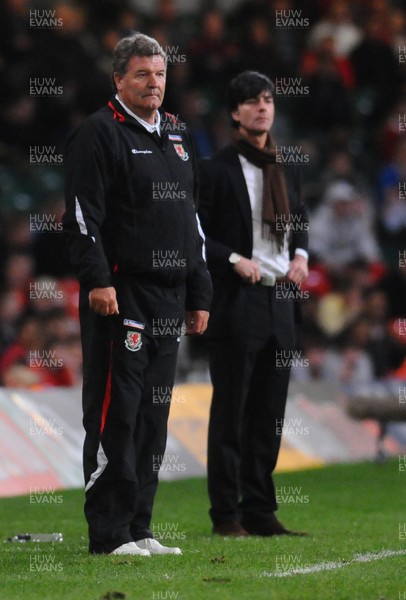 01.04.09 - Wales v Germany - World Cup 2010 - Qualifying Group 4 Wales Manager John Toshack with Germany coach Joachim Low behind  