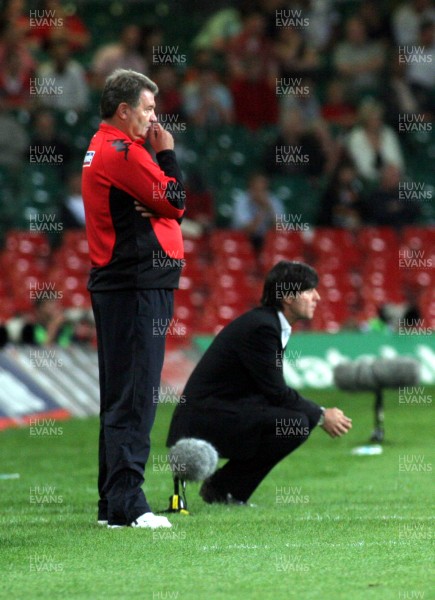 08.09.07 - Euro 2008 Qualifying, Group D Wales v Gemany Wales' manager John Toshack and Germany coach Joachim Low 