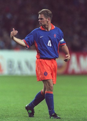 051096 - Wales v Holland - Frank de Boer of Holland