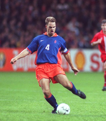 051096 - Wales v Holland - Frank de Boer of Holland