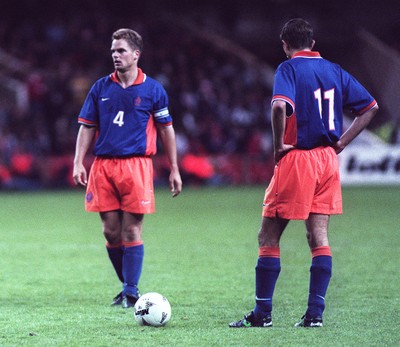 051096 - Wales v Holland - Frank de Boer of Holland