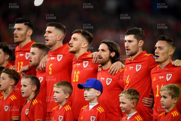 191119 - Wales v Hungary - UEFA Euro Championship Qualifying - Joe Allen of Wales during the anthems