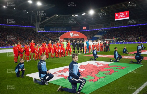 191119 - Wales v Hungary, European Cup 2020 Qualifier - The teams line up for the anthems at the start of the match