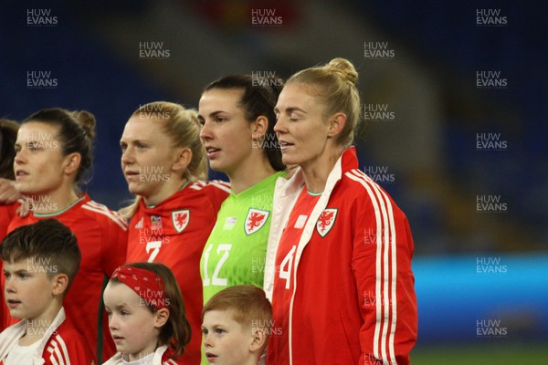 011223 - Wales v Iceland - UEFA Women’s Nations League - Sophie Ingle of Wales leads the team in the National Anthem