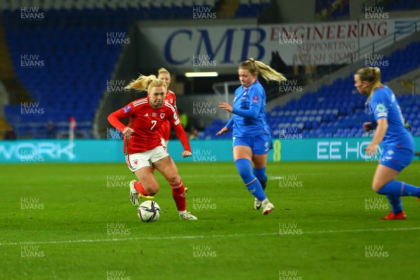 011223 - Wales v Iceland - UEFA Women�s Nations League - Ceri Holland of Wales takes on Selma Sol Magnusdottir of Iceland 