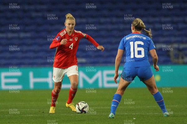 011223 - Wales v Iceland - UEFA Women’s Nations League - Sophie Ingle of Wales takes on Hildur Antonsdottir of Iceland