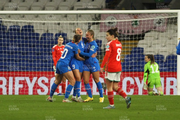 011223 - Wales v Iceland - UEFA Women�s Nations League - Players of Iceland celebrate as they extend their lead 