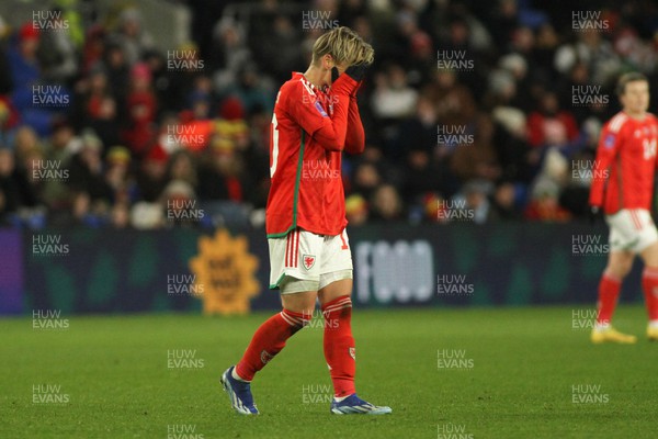011223 - Wales v Iceland - UEFA Women’s Nations League - Jess Fishlock of Wales is frustrated at another missed chance