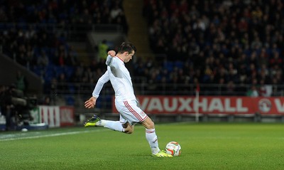 050314 - Wales v Iceland - Friendly -Gareth Bale of Wales crosses his free kick for James Collins to score goal