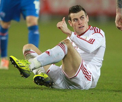 050314 - Wales v Iceland - Vauxhall International Friendly - Gareth Bale of Wales down during the game