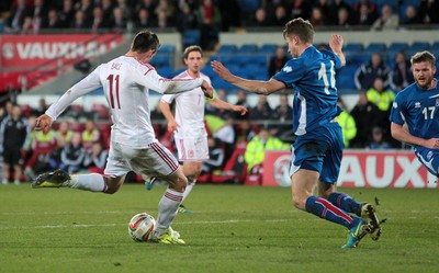 050314 - Wales v Iceland - Vauxhall International Friendly - Gareth Bale of Wales scores their third goal